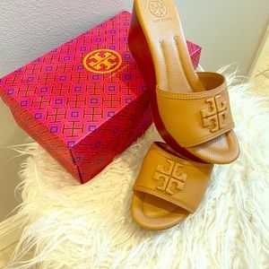 Tory Burch wedge slide tumbled leather size 8